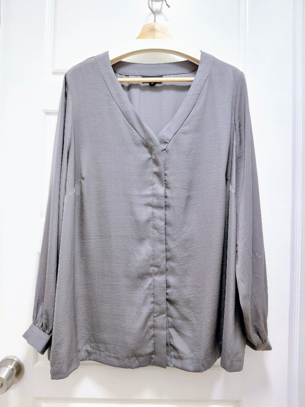 Alfani Gray V-Neckline Button Up Blouse Size 2X